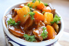 Bò hầm vang đỏ 